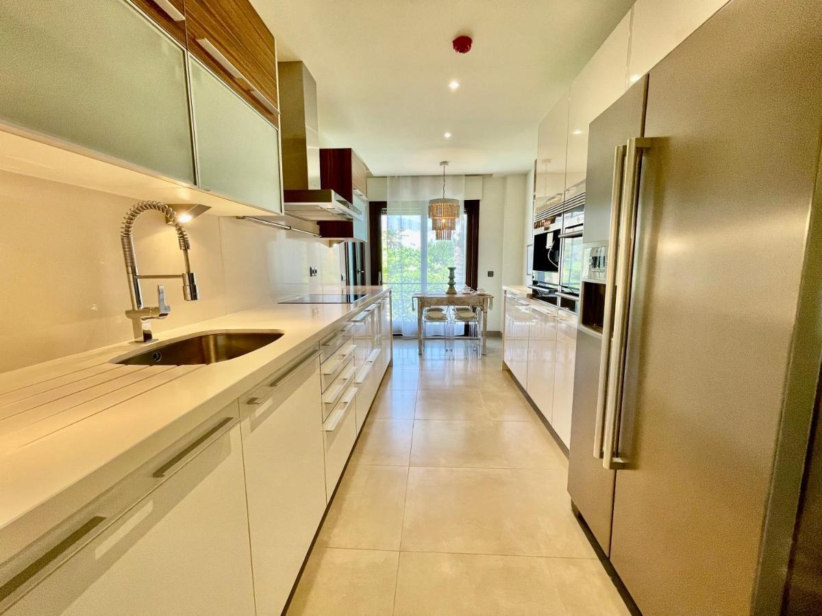 Doncella Beach , Apartamento Con Vistas Al Mar Estepona Exteriör bild